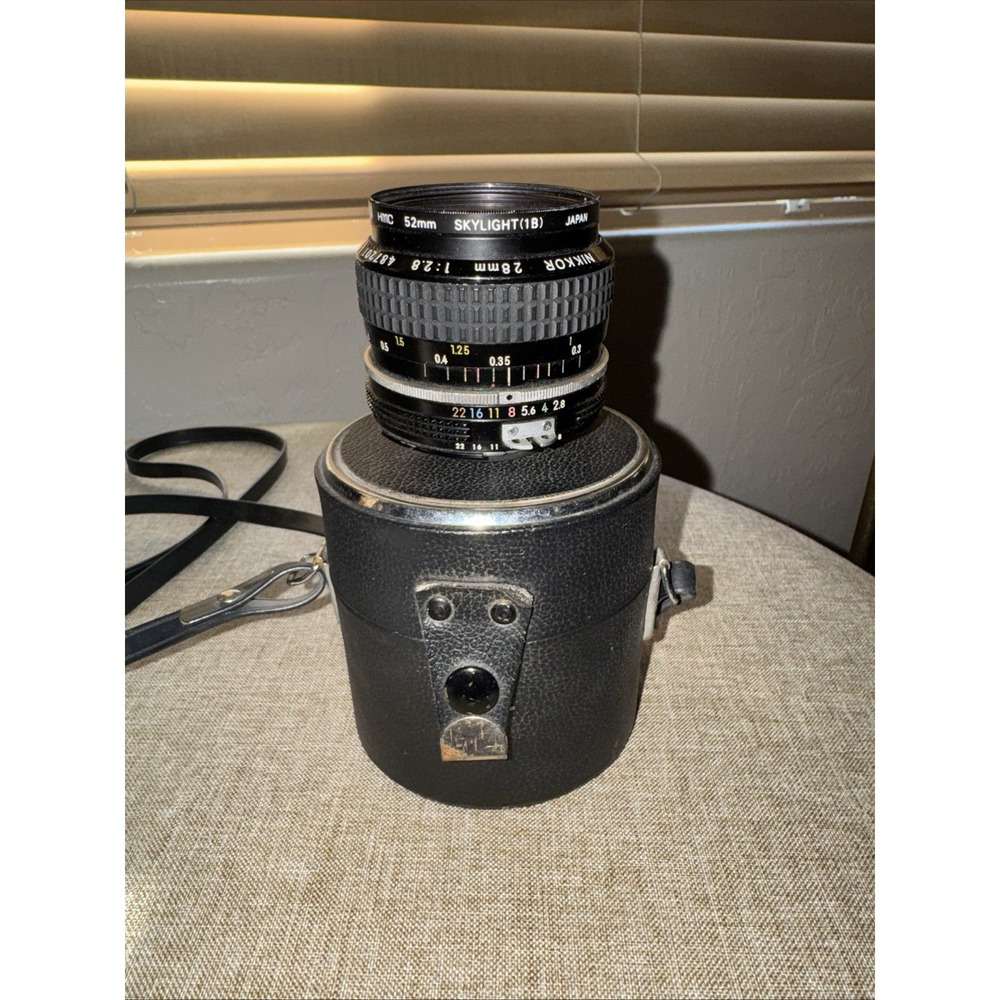 Nikon NIKKOR 28mm f/2.8 Manual Focus Lens Nikon F Mount w/Case & Skylight Filter
